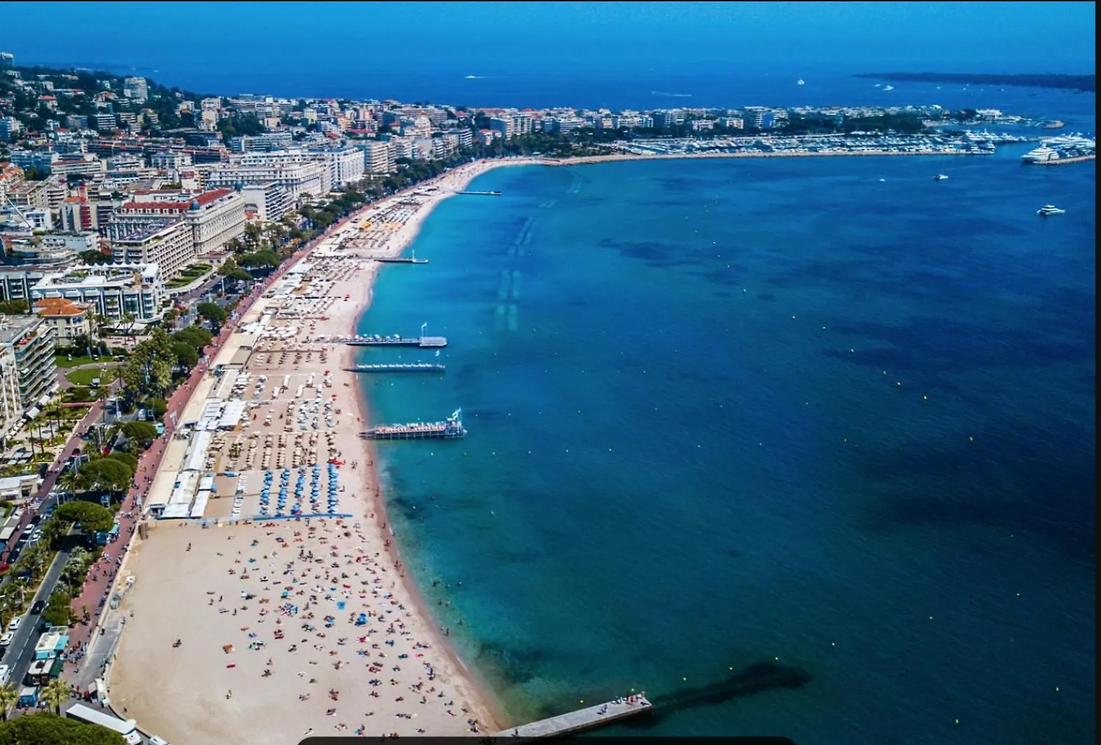 Apartmán Le Bristol Cannes 0*,  Francie