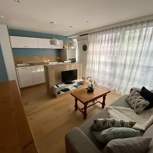 30 M2 Hyper Centre, Neuf, Parking Gratuit, 3 Etoiles Cannes