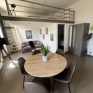 Loft Chaleureux - Climatisation - Wifi - 650 M Du Palais Des Festivals, Cannes
